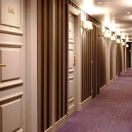 By Ihg Nizza